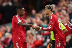 红军旧将：球队锋线仍然兵强马壮 我不担心，冬窗应该买后防球员