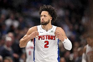 复出首战！坎宁安16中3&三分7中0拿10分4板11助1帽 正负值+9