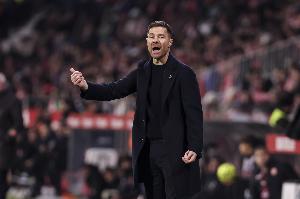 皇马名宿:阿隆索下课并不令我惊讶,皇马认为维尼修斯比教练重要