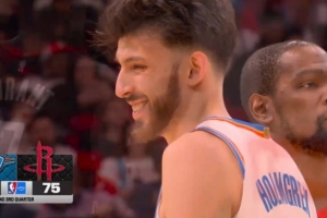 火星撞地球!火箭第三节迫近比分 进入末节前只落后雷霆2分