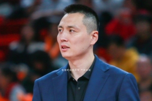 卢伟:全队调整了心态 怀特塞德一直任劳任怨 几名外援表现也很好