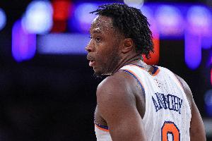 光打铁了！尼克斯半场三分19投仅1中 命中数比威少还少1个