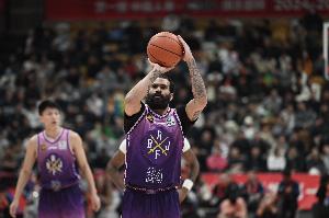 状态出色！里勒半场8中6高效拿下15分1板1断