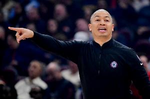 泰伦·卢：每场比赛都很艰难 现在联盟的比赛风格是快节奏