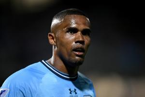 迪马：道格拉斯·科斯塔可能加盟意丁球队，然后再去迪拜伊蒂法克