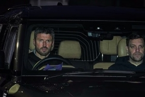 邮报：卡里克正式上任后数小时便和助教抵达基地 弗莱彻回去带U18