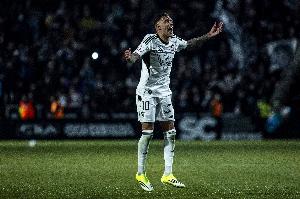 草根英雄！绝杀皇马西乙球员：9年前曾放弃足球 当了一段时间电工