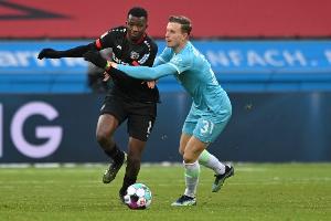 勒沃库森官方：塔普索巴肌肉受伤，预计将缺席2-3周