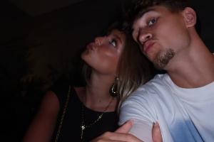 比朔夫女友患骨骼罕见病：每天都疼，百万人影响1-9人，无法治愈