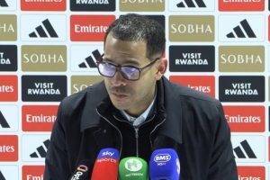 罗塞尼尔：下半场掌控主导一度胜利在望，我要为球员们的付出点赞