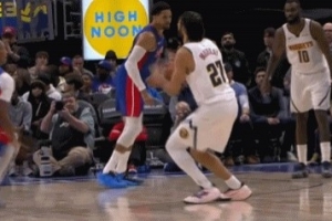 还没放弃！贾马尔·穆雷弧顶再中续命三分球