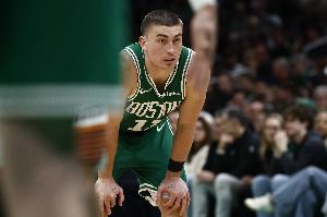 火力全开!普理查德20中9得27分3板7助 轰中5记三分