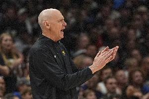 卡莱尔谈祖巴茨：他是联盟前10的中锋 这对球队未来意义重大