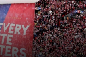 本周末英冠英甲英乙的比赛延后1分钟开球,支持心肺复苏术宣传