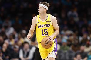 里夫斯：伤缺时和替补打了很多保持状态赛 这让我找到了比赛节奏