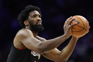 关键时刻没顶住！恩比德19中13砍35分7板7助 末节仅5分遭遇逆转