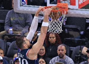 祖巴茨现合同还剩3年 本季薪资1810万美元&27-28季2100万美元