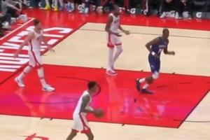 申京被克尼佩尔一步过轻松上篮!杜兰特摊手大喊:你防一下啊