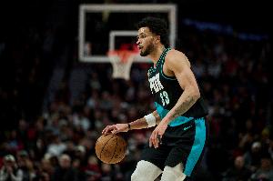 侧翼大闸！卡马拉11投6中得15分4板3助1抢断 正负值为+13