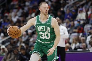 铁到姥姥家了！凯尔特人半场三分20中1 怀特6中0&豪泽5中0