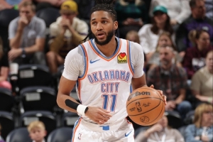 正负值+18最高！以赛亚·乔半场6中4砍最高11分 三分5中3