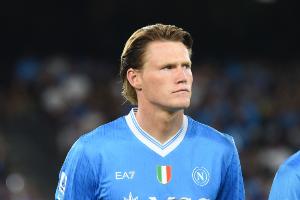 孔蒂：麦克托米奈本赛季一直有肌腱问题，希望下周二他能复出