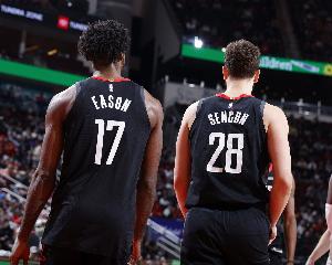 火记：火箭取得关键胜利 申京本场防守赛季最佳&伊森影响力十足