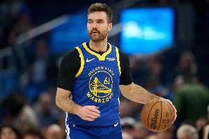 转正光荣！斯潘塞先发出战12中6拿到14分5板7助1断 其中三分5中2