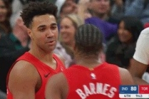 活力十足！TJD再度补篮得手 猛龙领先20分打停步行者